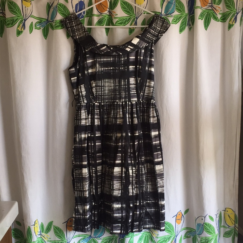 Intrigue black and white dress